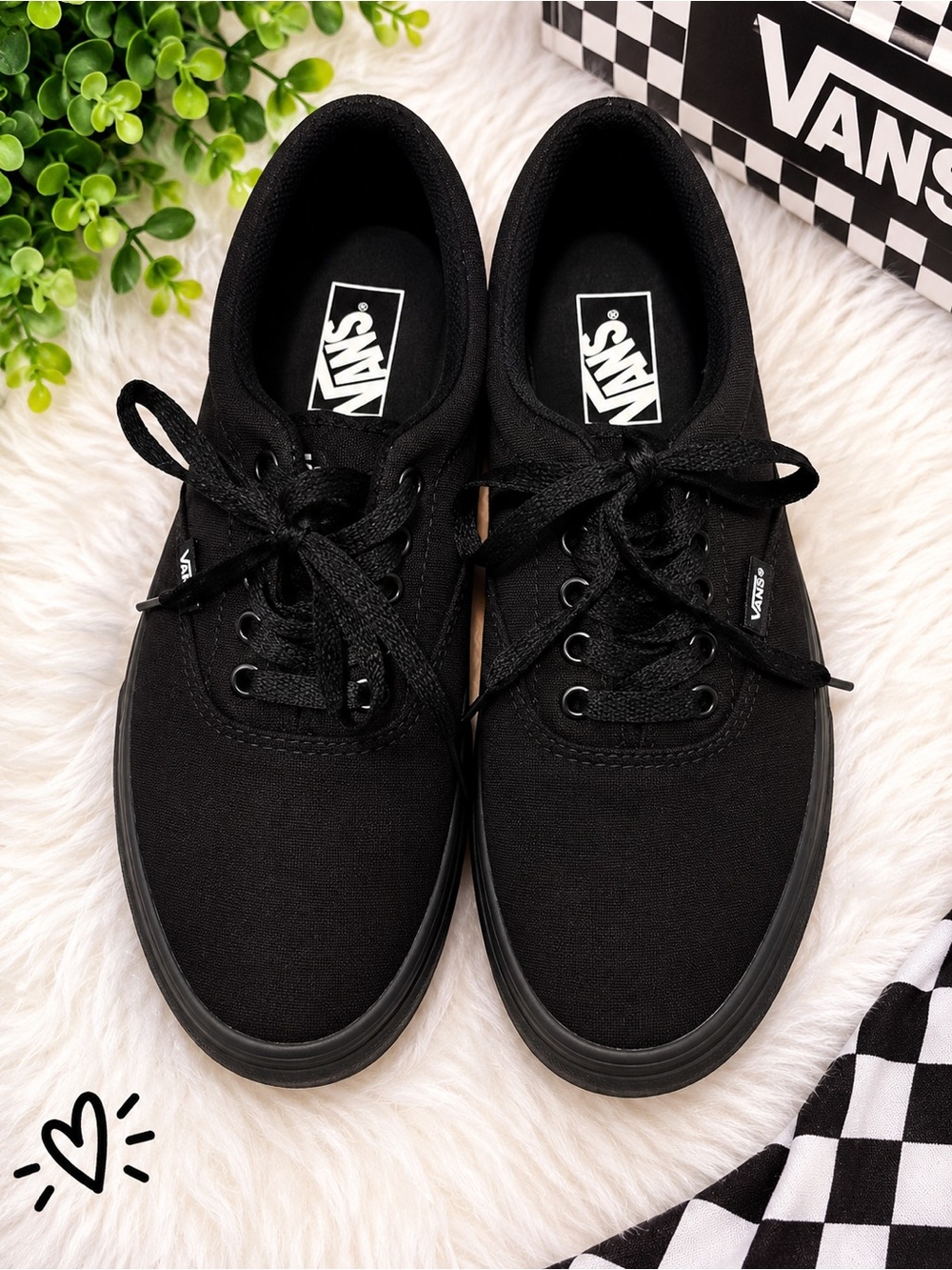 Vans Black Canvas Low-Top Sneakers- EUC in box